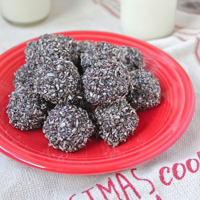 Makanan, Masakan, Rum ball, Hidangan, Cezerye, Bourbon ball, Bahan, Bola cokelat, Permen kelapa, Makanan penutup,